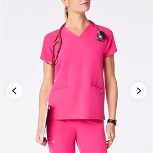 Figs Casma Three-Pocket Scrub Set
Top Size: XS
Pants Size:S/P